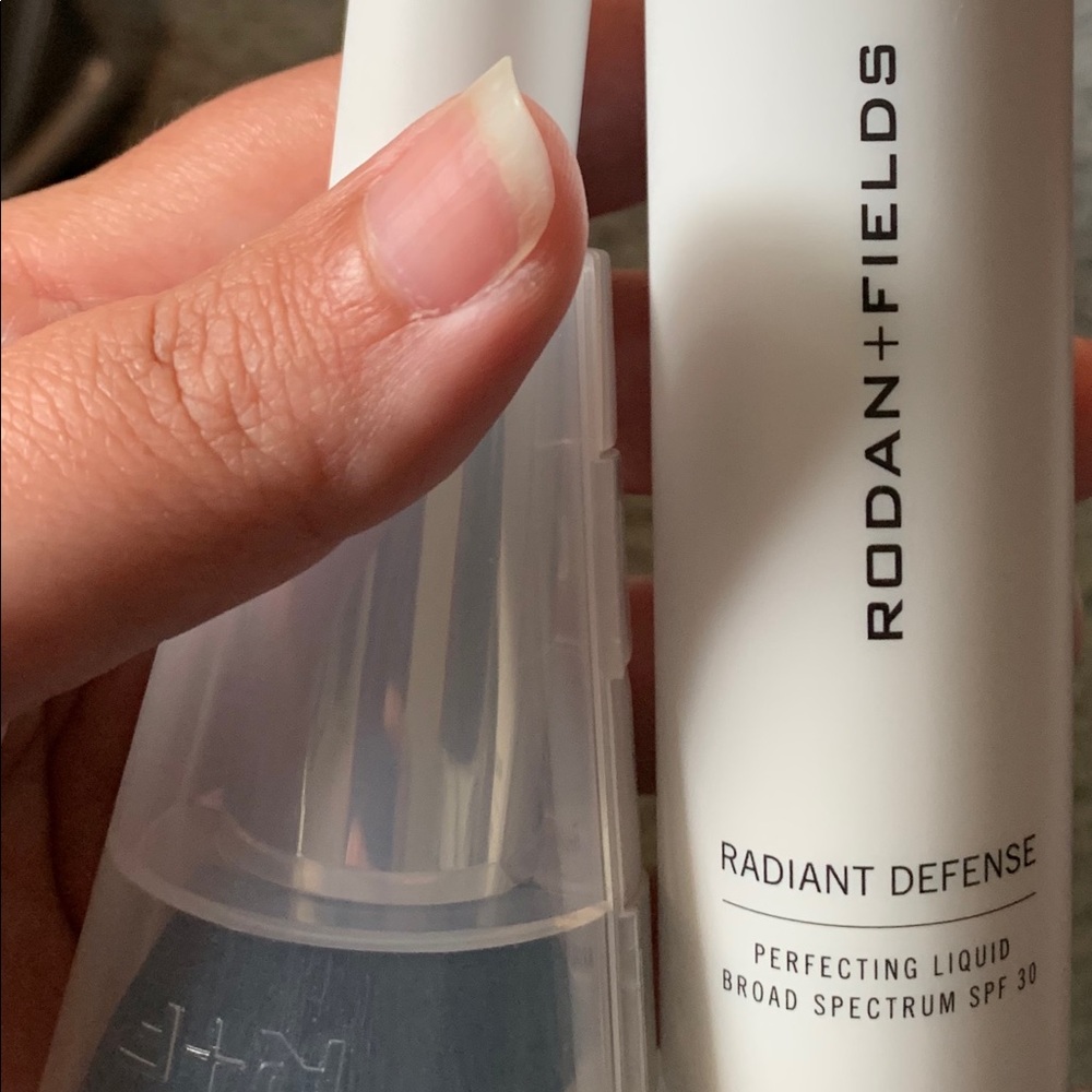 Rodan & Fields Radiant Defense w/new brush